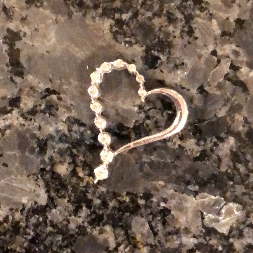 Diamond heart pendant